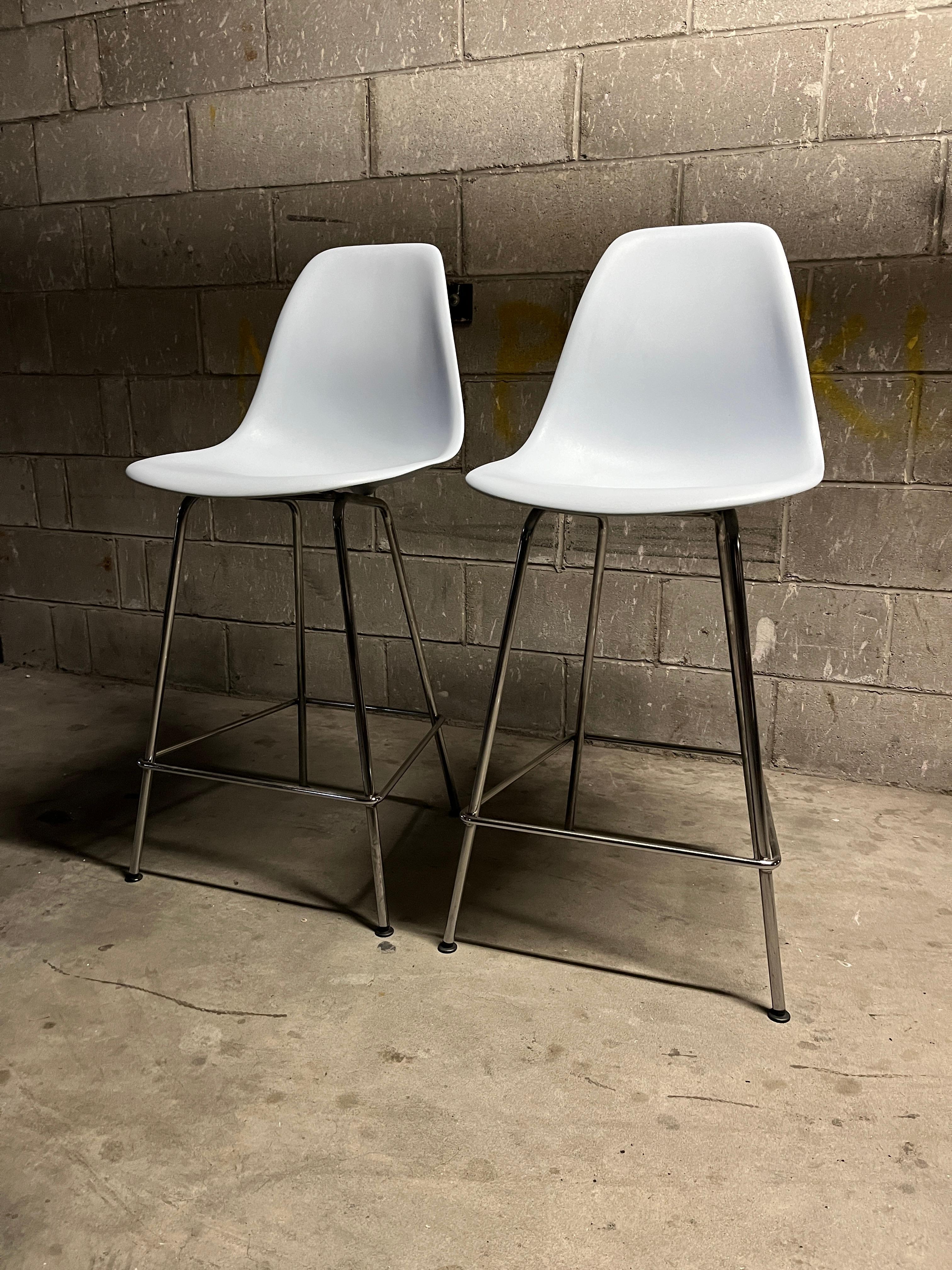 Mid-Century Modern Eames for Herman Miller Pair of Molded Plastic Bar Stools 2010s (signed) For Sale