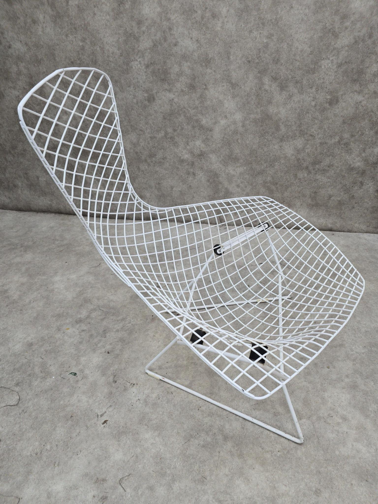 20ième siècle Harry Bertoia pour Knoll fauteuil de salon oiseau blanc mi-siècle moderne en vente