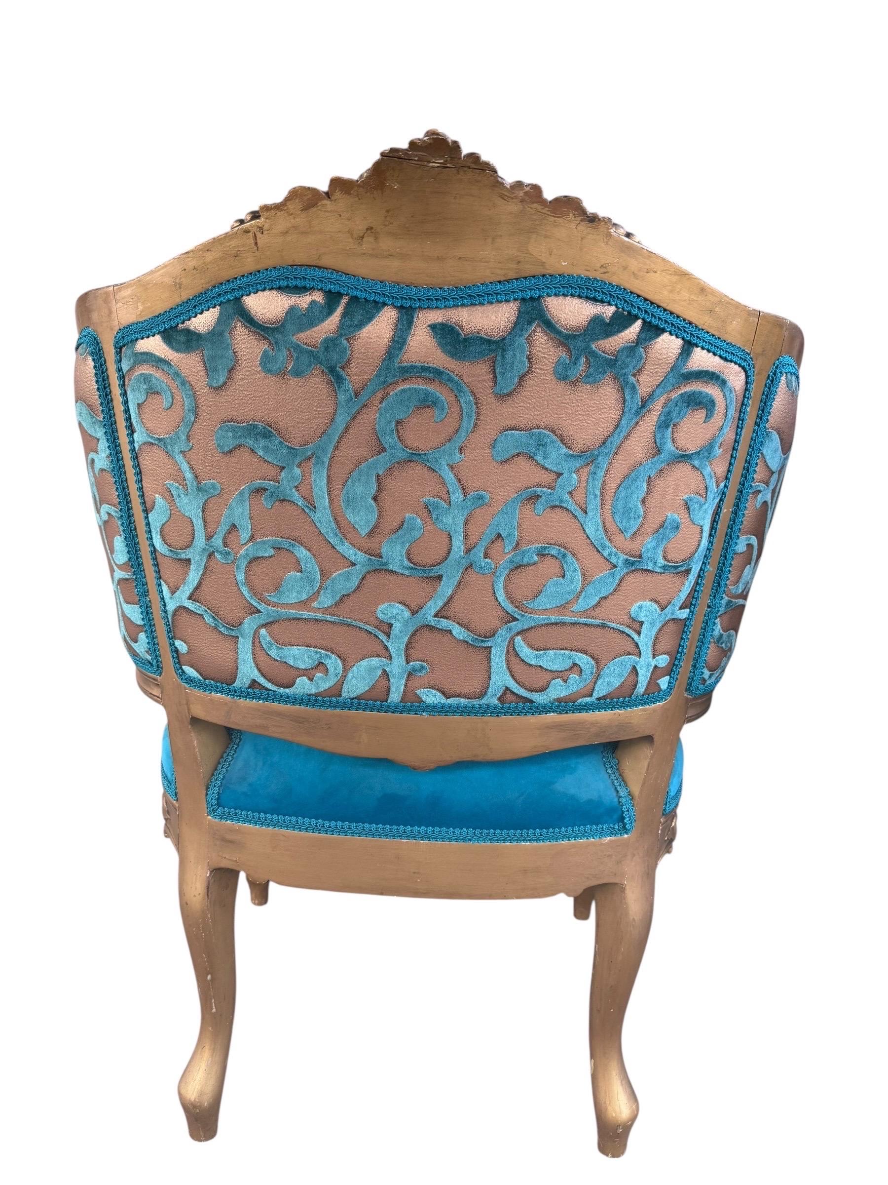 Antique French Louis XV Style Giltwood Chairs Newly Upholstering in Velvet - Coppia in vendita 7