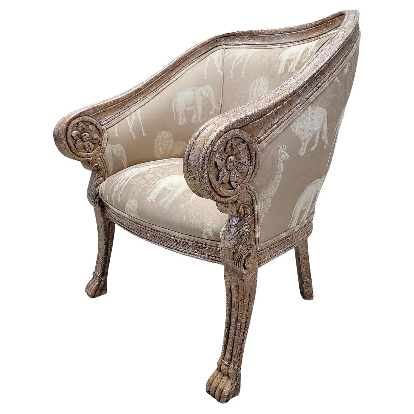 Fauteuil de salon baroque vintage à dossier baril imprimé safari