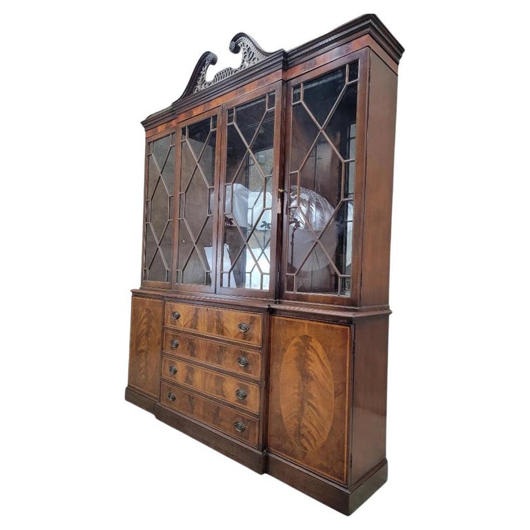 Mint Painted Teak Glazed Side Cabinet From Gujarat - Ca 1940 Mint Painted Teak Glazed Side Cabinet From Gujarat - Ca 1940