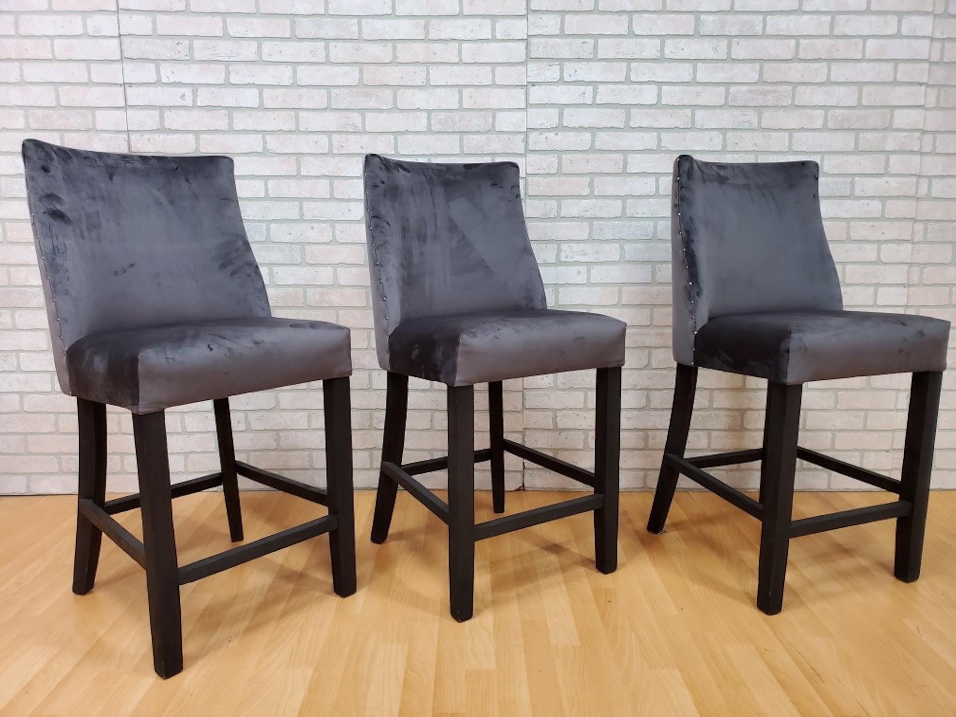 Restoration Hardware Französisch Hocker in Barrelback neu gepolstert - Satz von 3 im Angebot 4