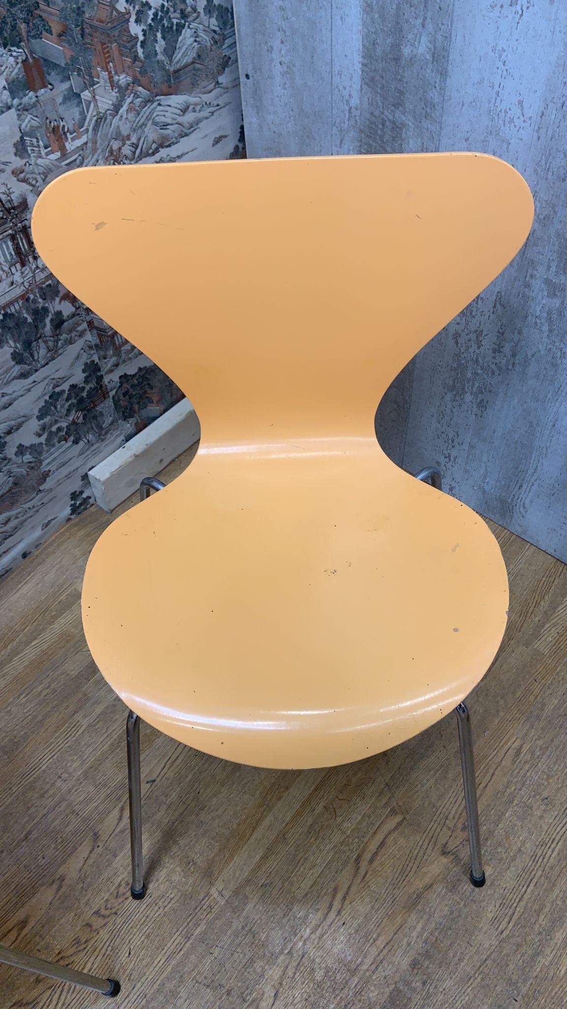 Mid-Century Modern Mid Century Modern Arne Jacobsen For Fritz Hansen Series 7 Chairs - Set of 7 For Sale