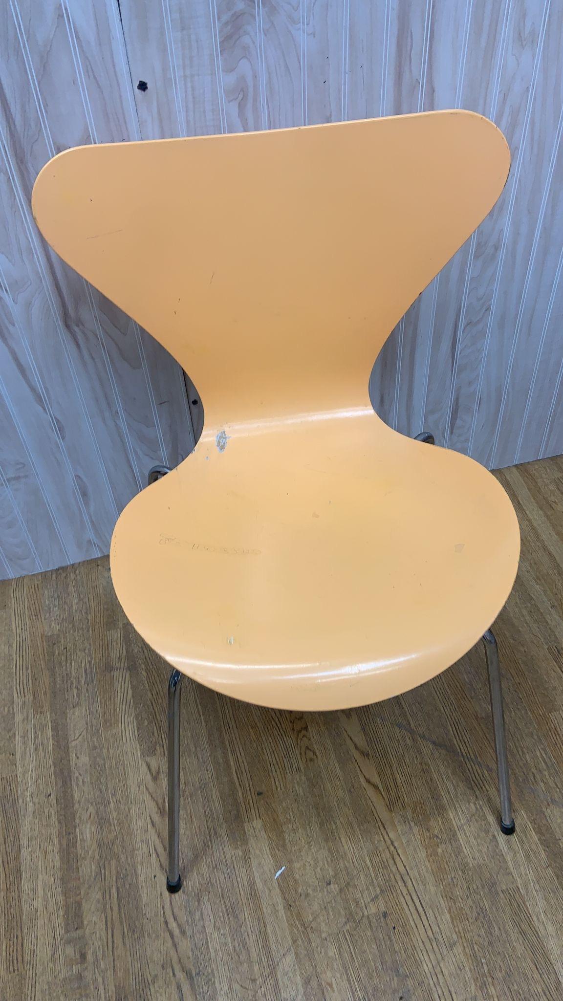 Danish Mid Century Modern Arne Jacobsen For Fritz Hansen Series 7 Chairs - Set of 7 For Sale