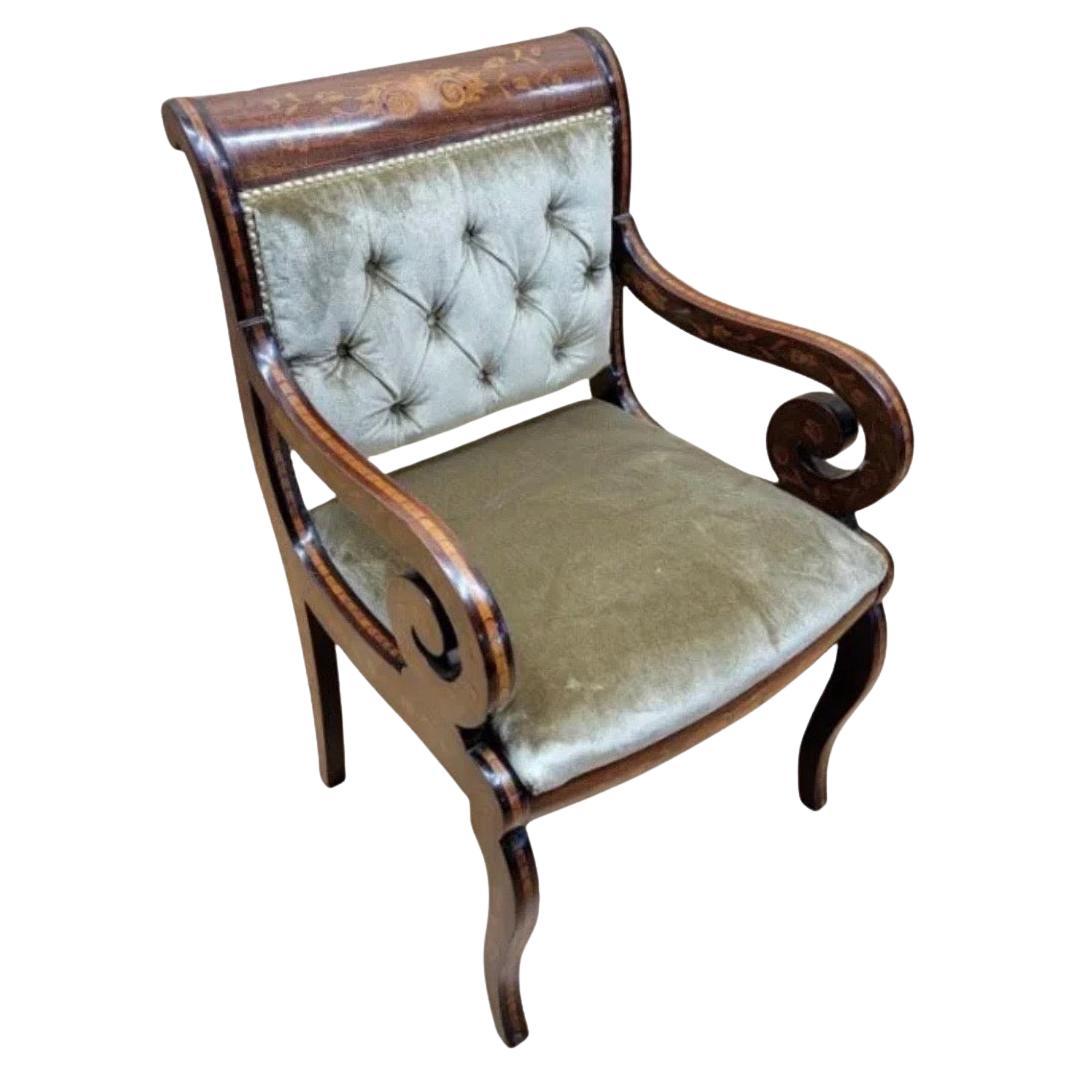 Fauteuil à bras marqueté à volutes néoclassique ancien Fauteuil de bureau nouvellement retapissé en vente