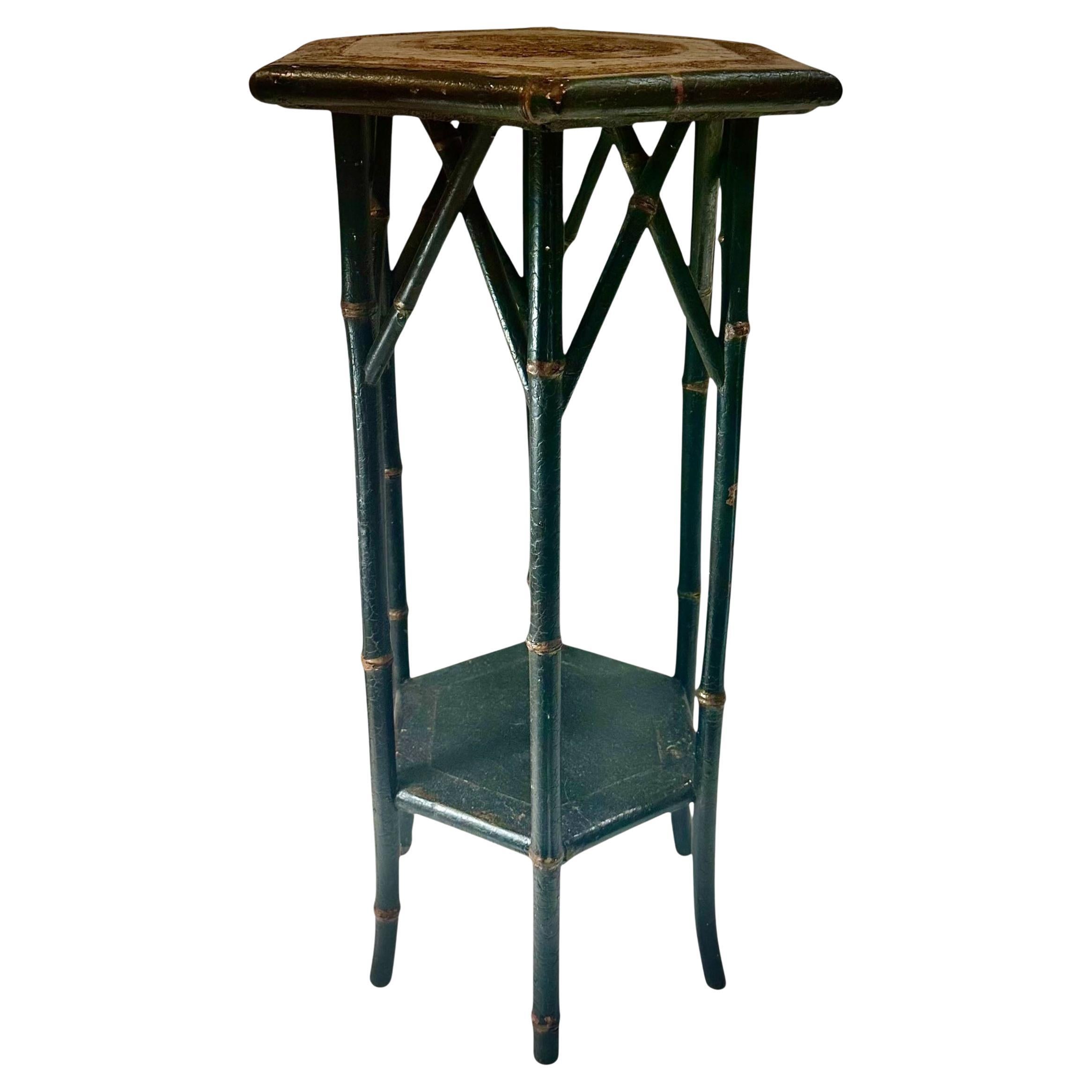 Support à plantes en bambou Art Nouveau anglais avec dessus floral sculpté en vente