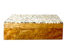Scatola decorativa vintage di Maitland Smith in madreperla e legno sbiancato