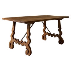 18th century Spanish walnut table