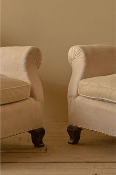 Paire de fauteuils de club français des années 1920