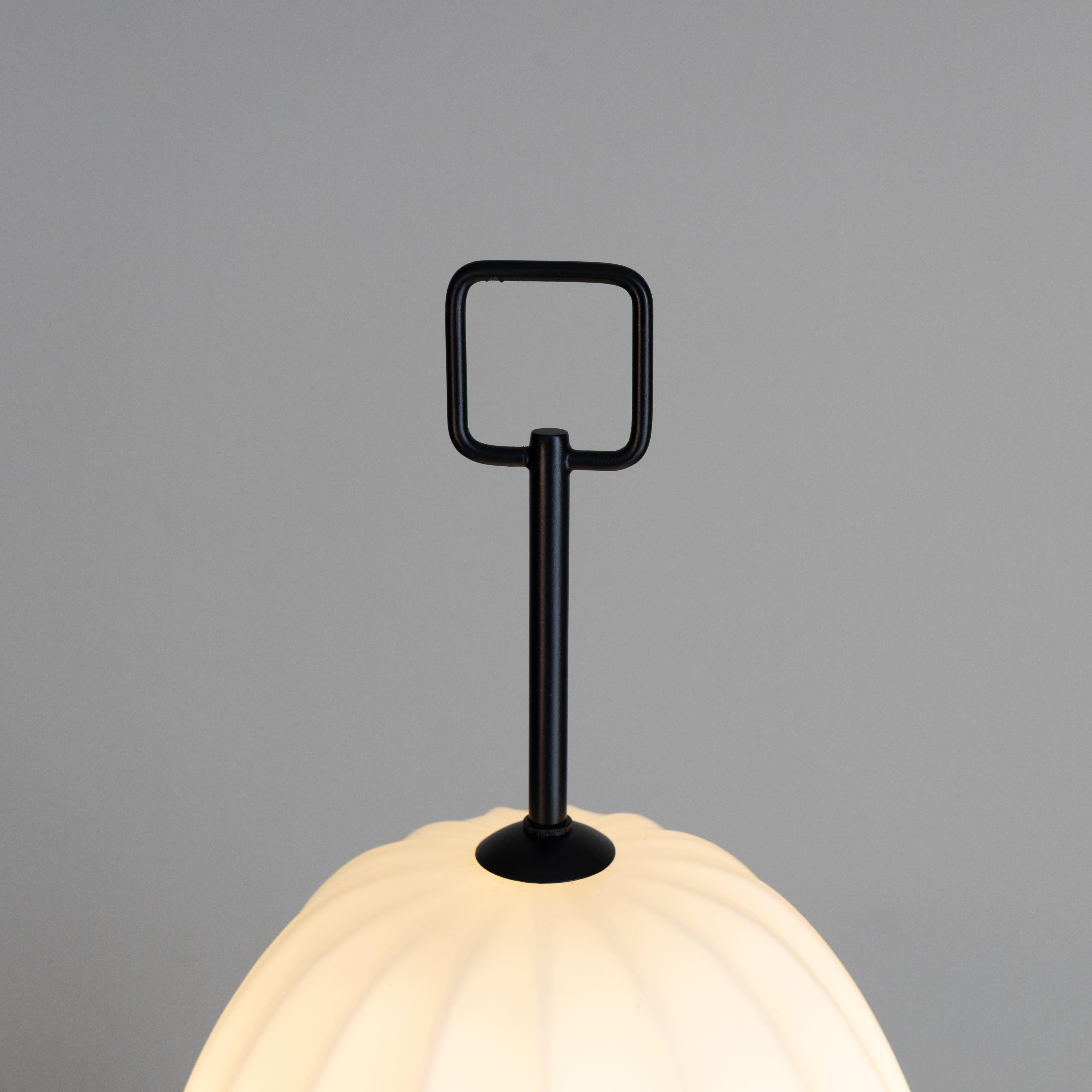 Lampada da tavolo in vetro e legno, 1960 en Bueno estado para la venta en Milano, Lombardia