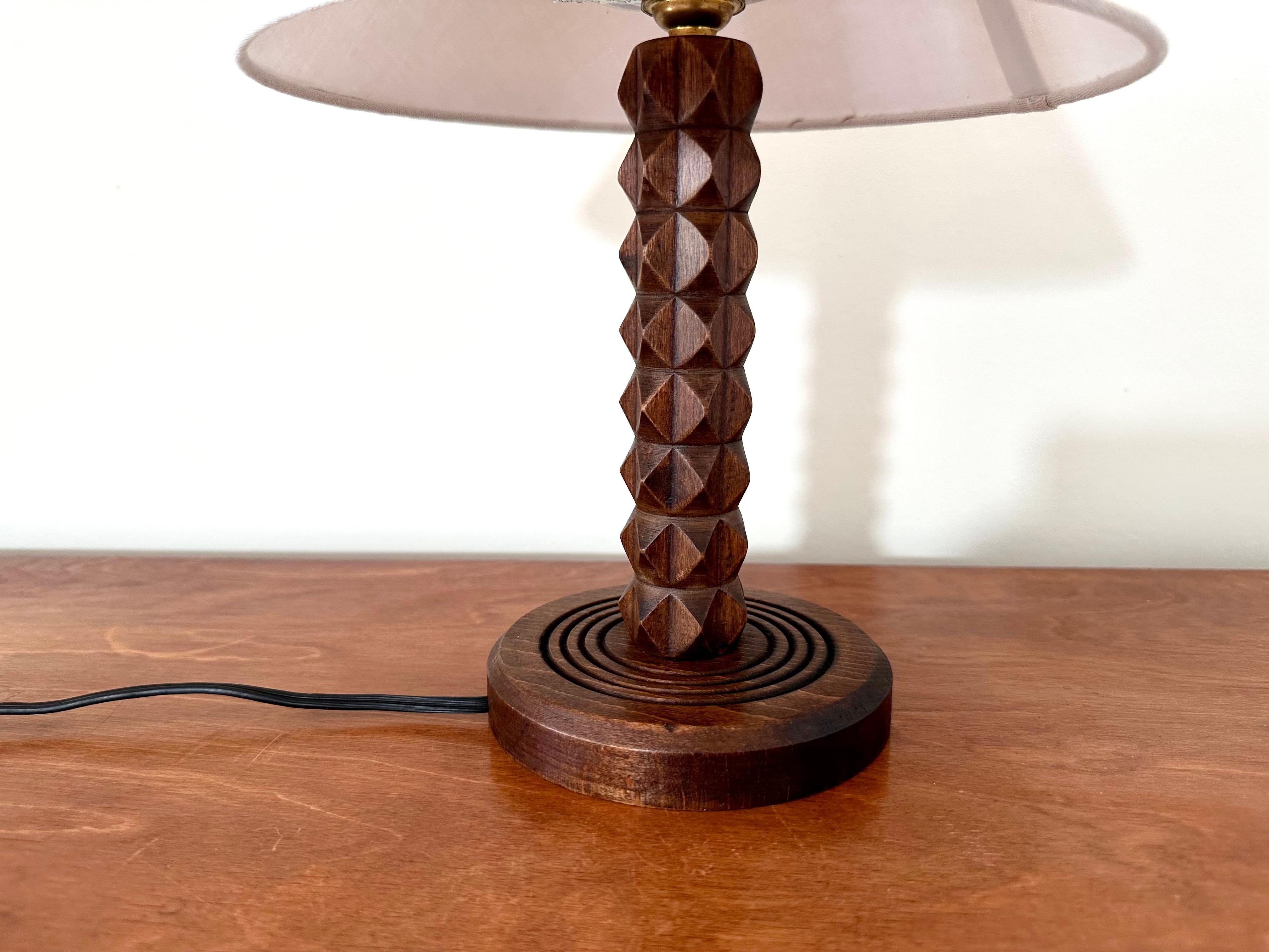 Lampe de table Art déco française en bois tourné du milieu du siècle dernier, Charles Dudouyt, vers 1930-150 en vente 3