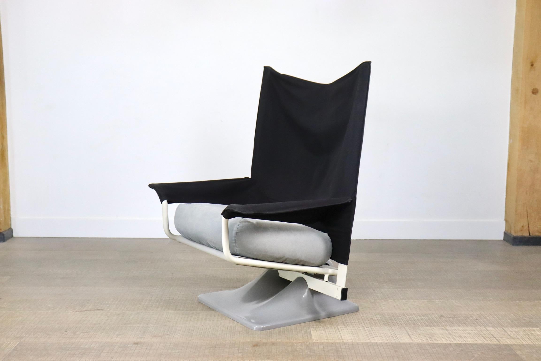 650 AEO Lounge Chair by Paolo Deganello for Cassina, 1980s 1