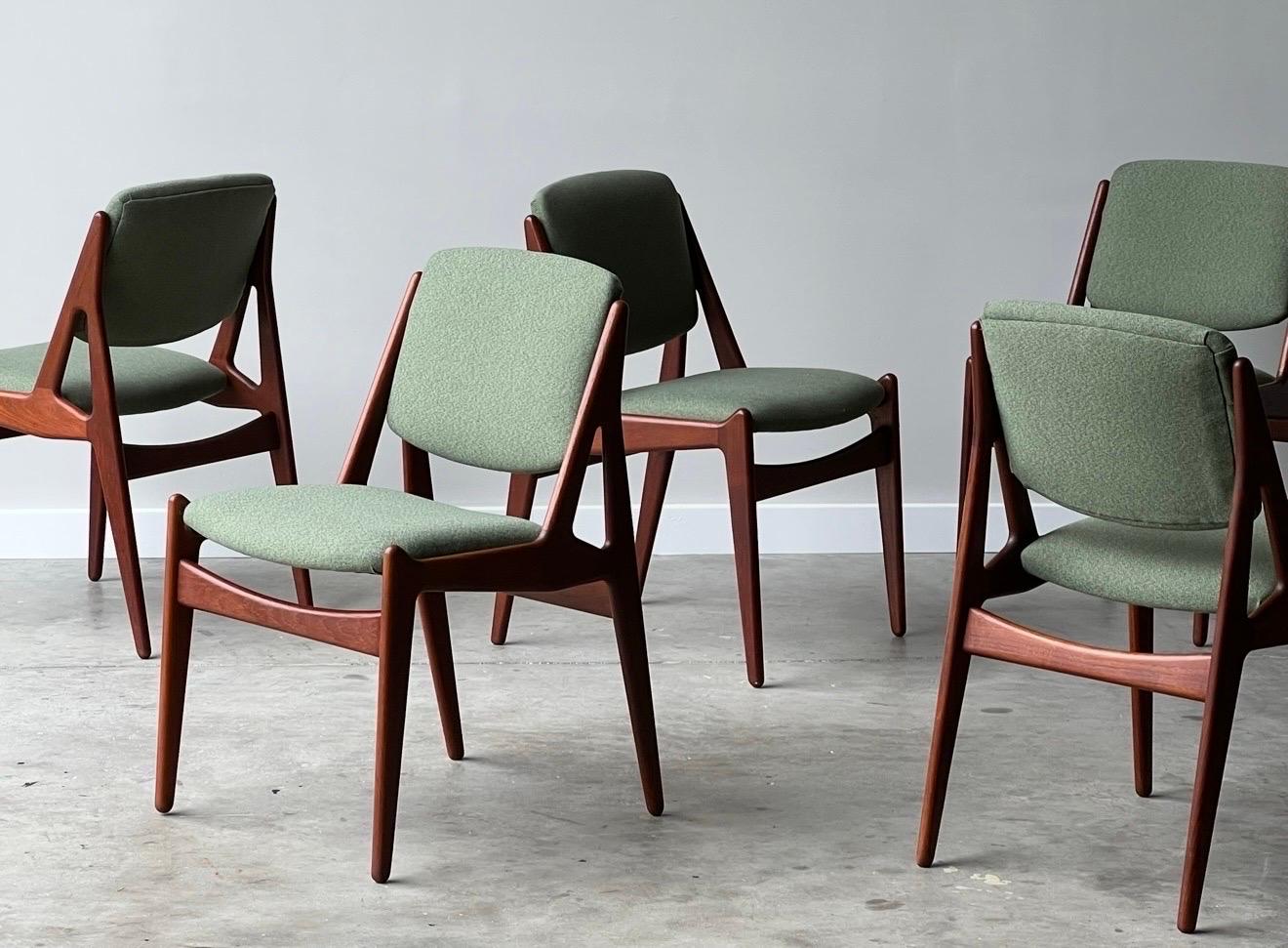 Mid-Century moderno Sedie da pranzo Ella di Arne Vodder - Set di sei persone in vendita