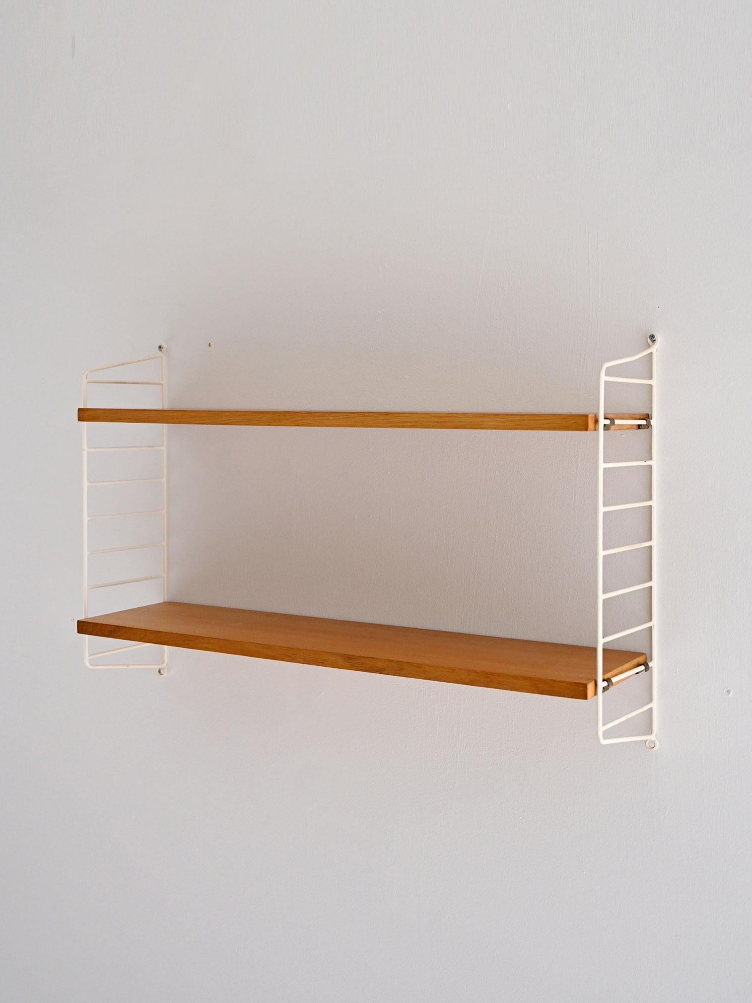 Scandinavo moderno Scaffalatura vintage in rovere in vendita