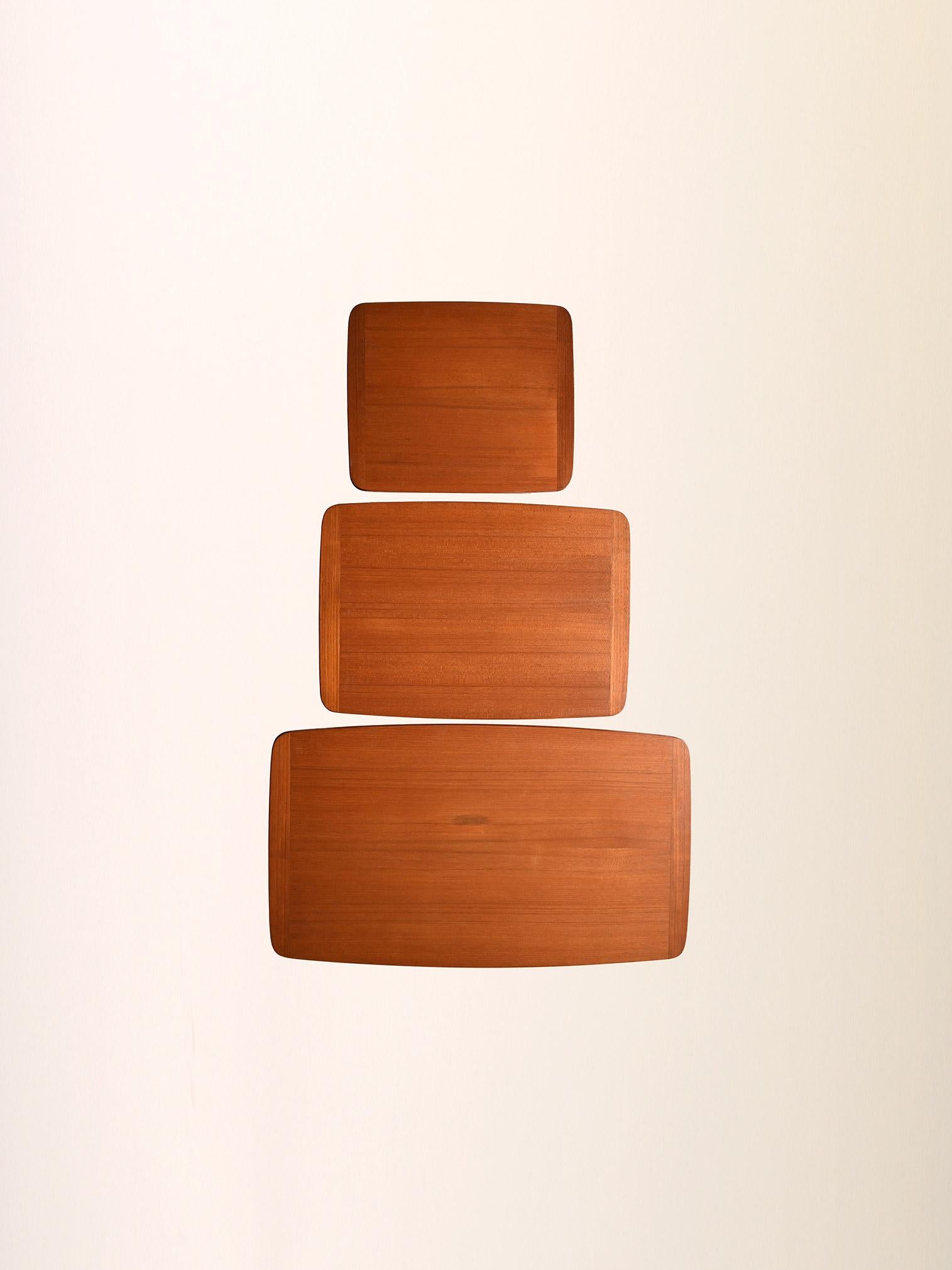 Set 3 tavolini scandinavi anni ’60 in teak in vendita 1