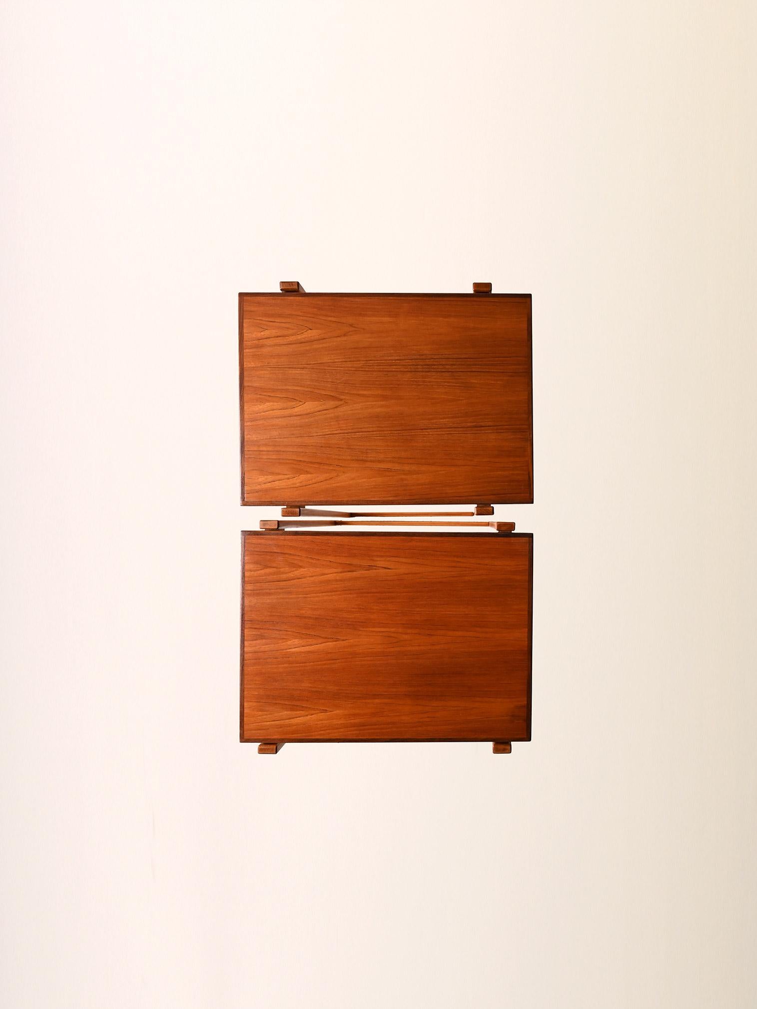 Coppia tavolini scandinavi vintage in teak e faggio in vendita 2