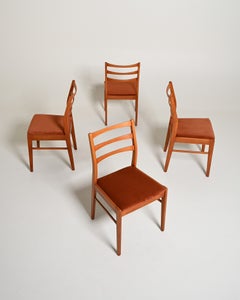 Set of 4 Scandinavian-style teak dining chairs