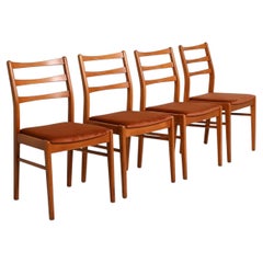 Set of 4 Scandinavian-style teak dining chairs