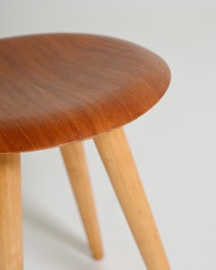 Scandinavian stool with a round seat, 1950s/1960s