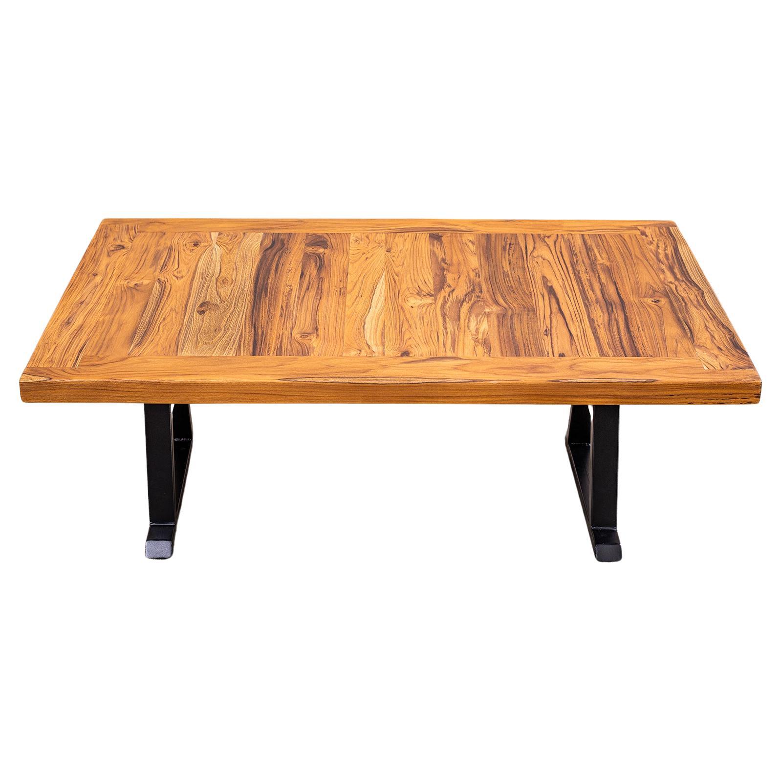 48X30 Couchtisch aus massivem Teakholz in natürlicher Distressed-Finish