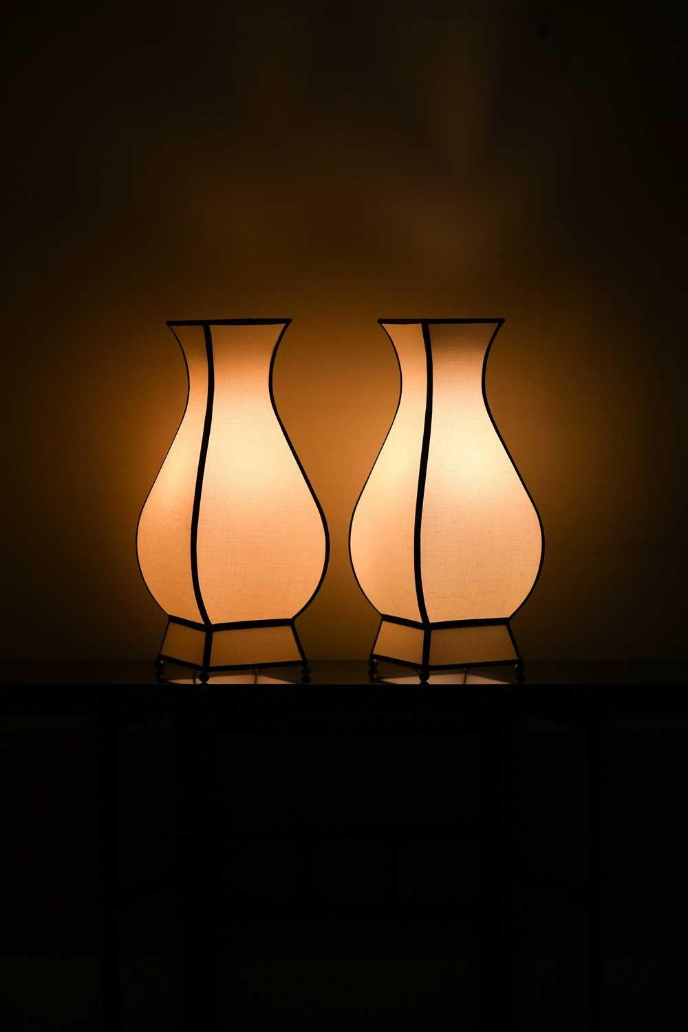 Pair of large “Molto Pagoda” lamps
PRODUCT DETAILS
Dimensions: 28w x 68h x 28d cm
Materials: fabric
Production: Italian manufacturing.