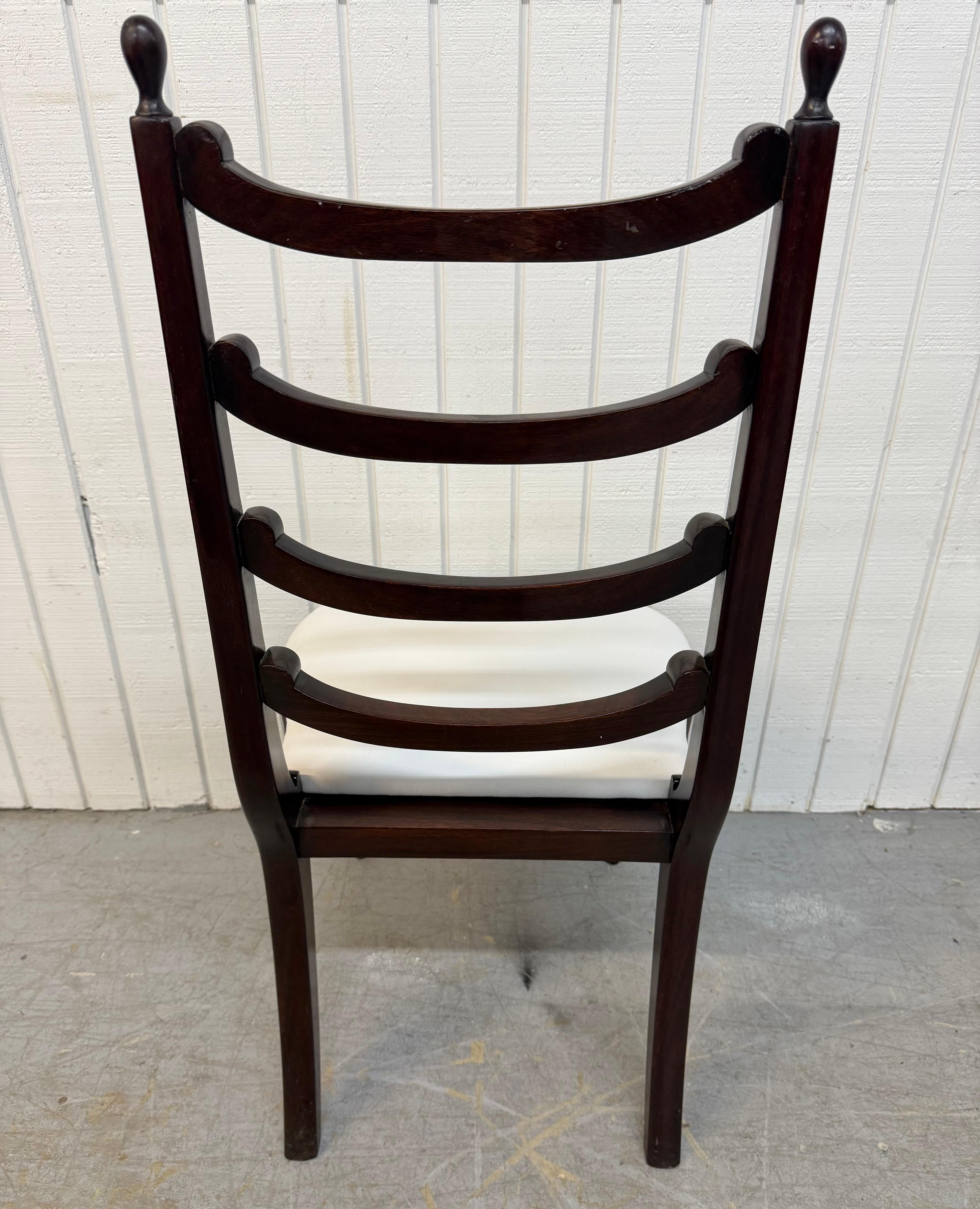 Tables d'appoint en noyer The Moderns Lane Acclaim - Lot de 2 en vente 9