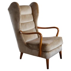 1940s Swedish Wingback Elm Wood Lounge Chair in Schumacher Velvet