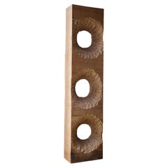 Monumentale scultura in legno di cedro rosso occidentale intagliata da David Adamo, alta 87"