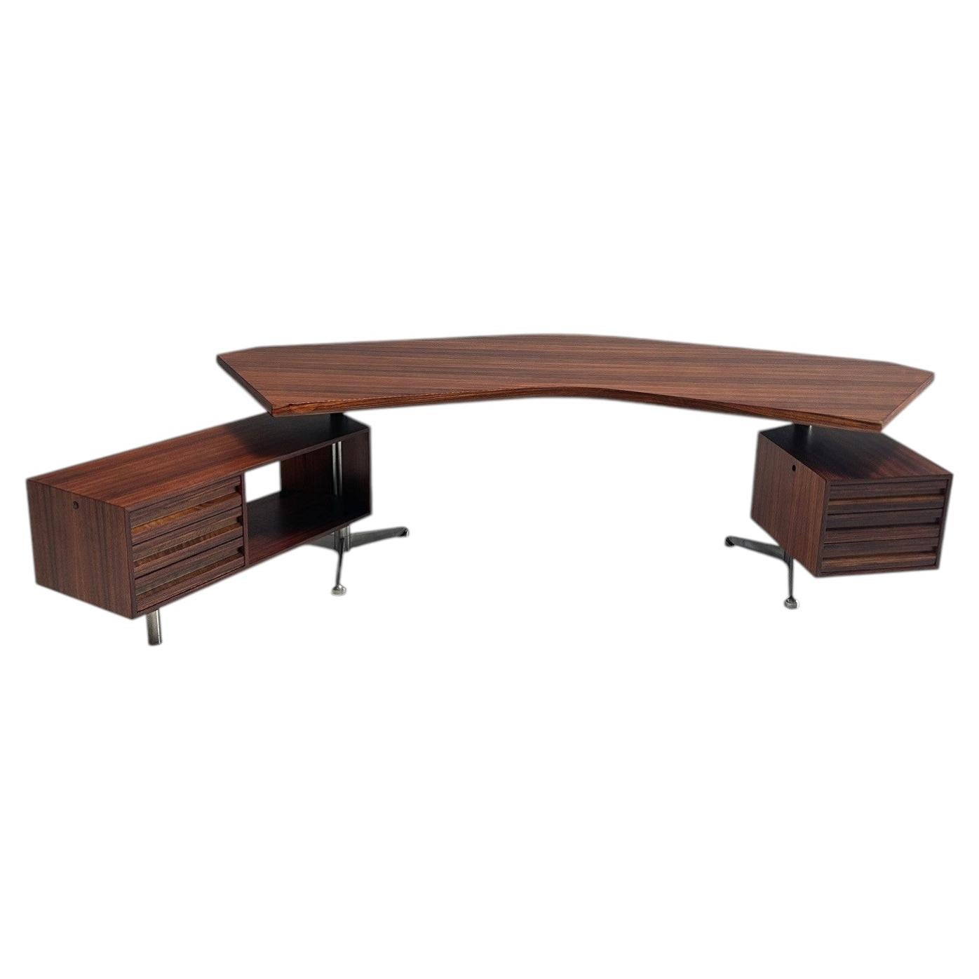 Osvaldo Borsani, desk T96, 1956 For Sale