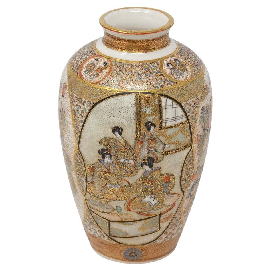 Vase japonais ancien de la période Meiji Satsuma de Ryozan
