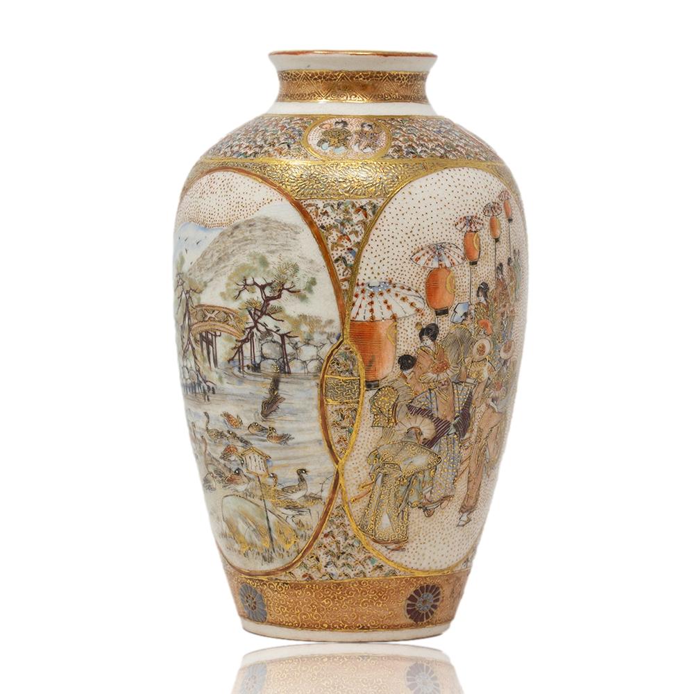 Céramique Vase japonais ancien de la période Meiji Satsuma de Ryozan en vente