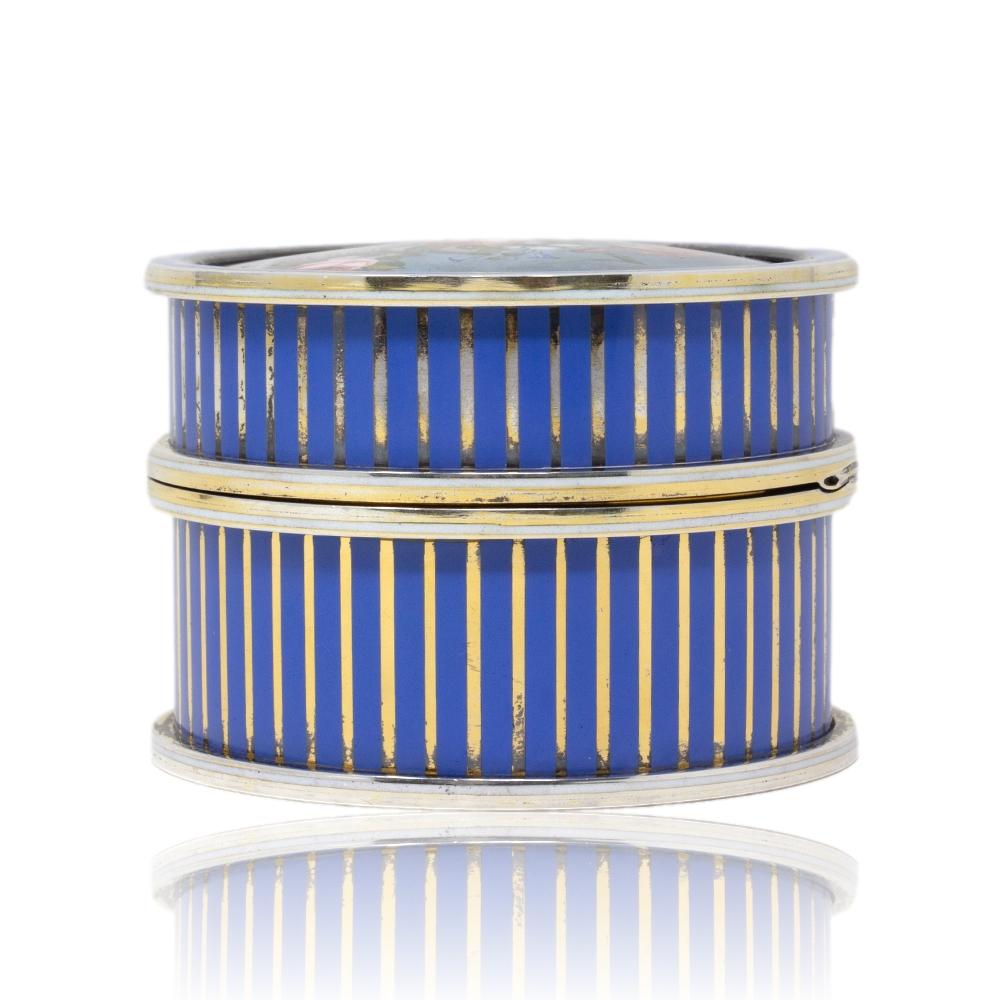 Italian Silver and Enamel Circular Box For Sale 1