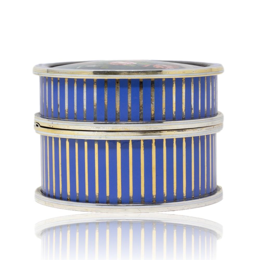 Italian Silver and Enamel Circular Box For Sale 3