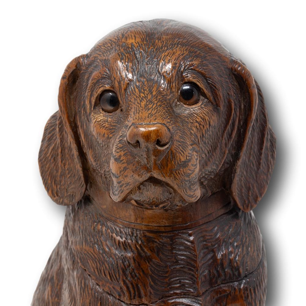 Pot à tabac suisse ancien sculpté à la main en forme de chien de Black Forest en vente 3