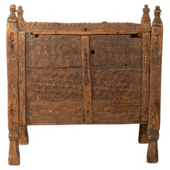 Coffre de mariée ancien de la vallée de Swat