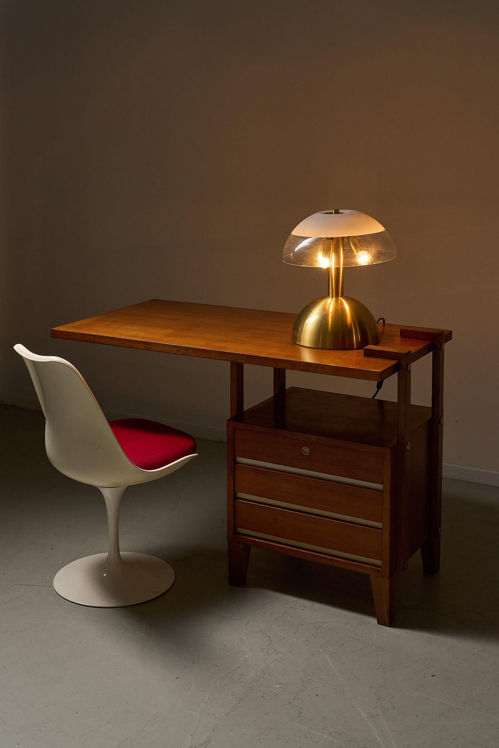 Italian brutalist desk with floating top, 1970s For Sale 1