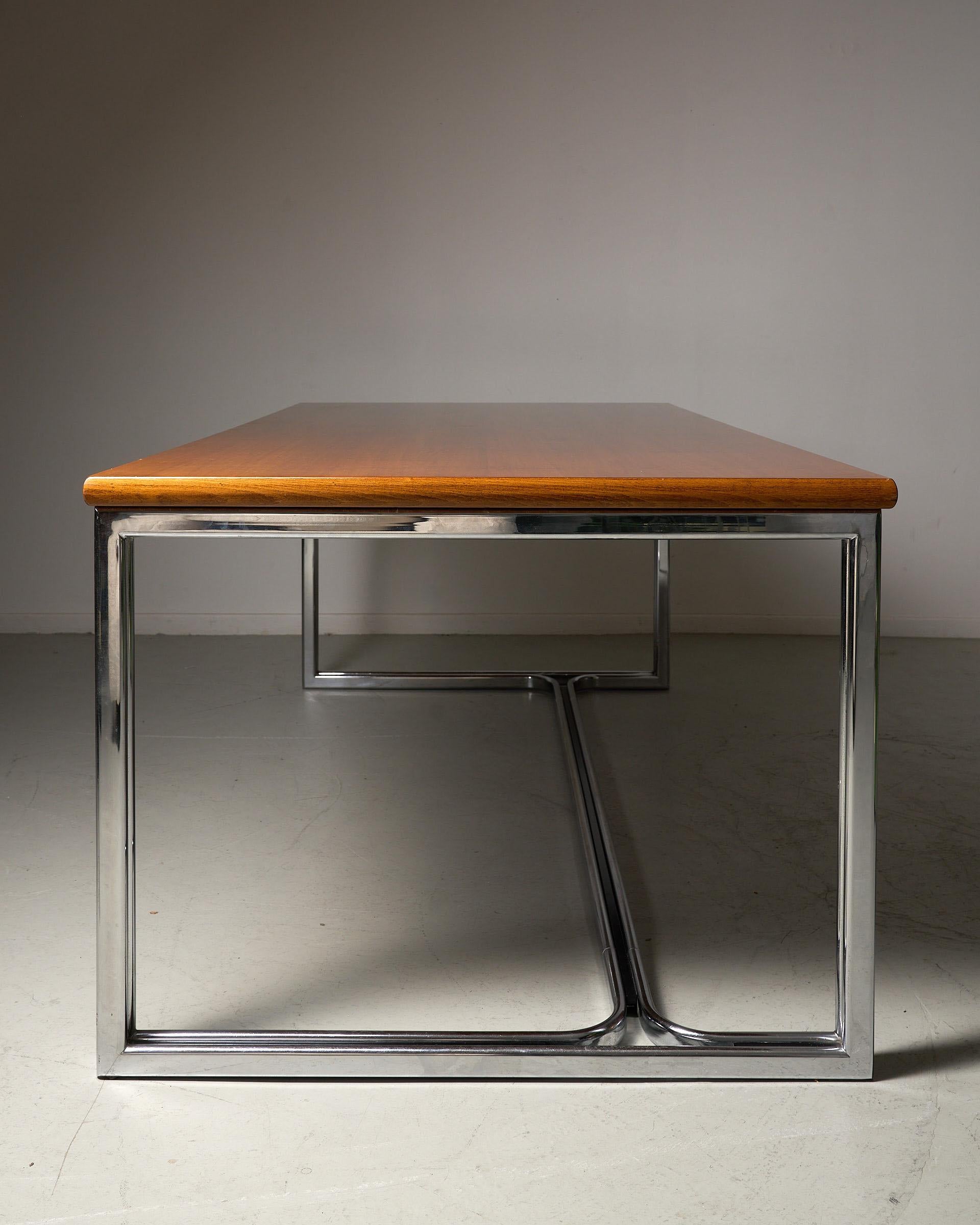 Italian Large desk by Gastone Rinaldi for Thema Italy For Sale