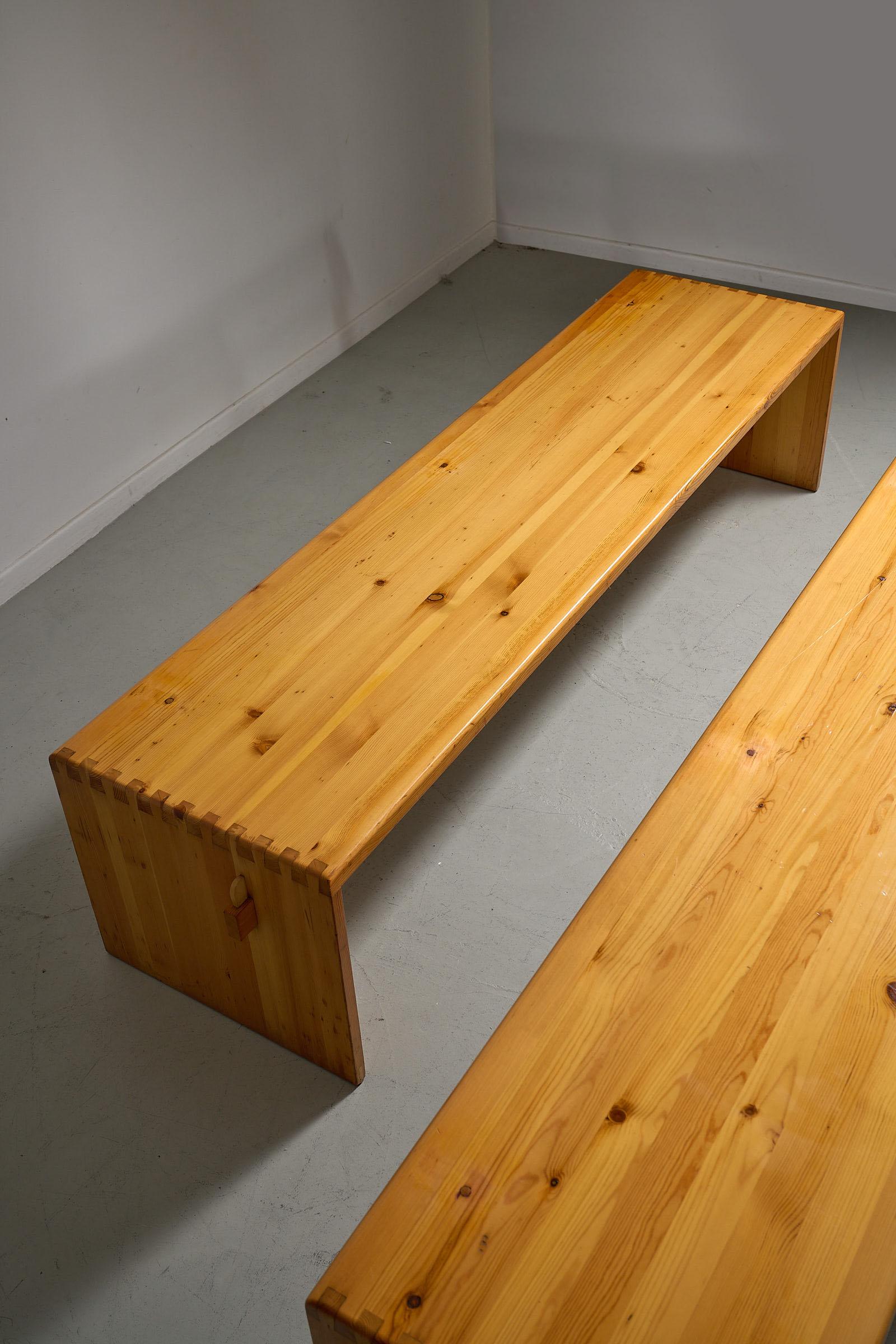 italien Paire de bancs en bois de pin, 1970 en vente