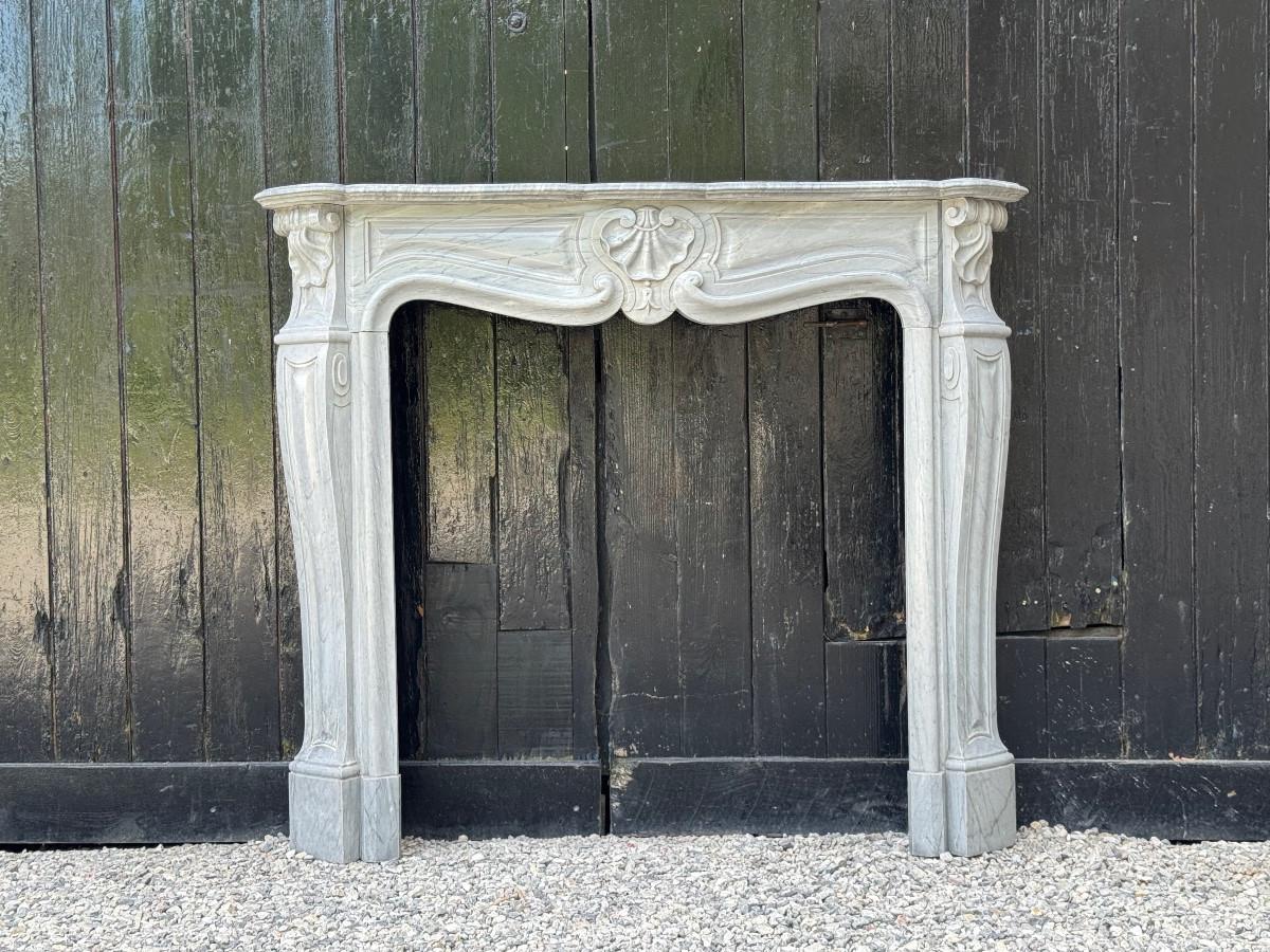 Louis XV style fireplace in turquoise blue marble, circa 1880 In Good Condition For Sale In Honnelles, WHT