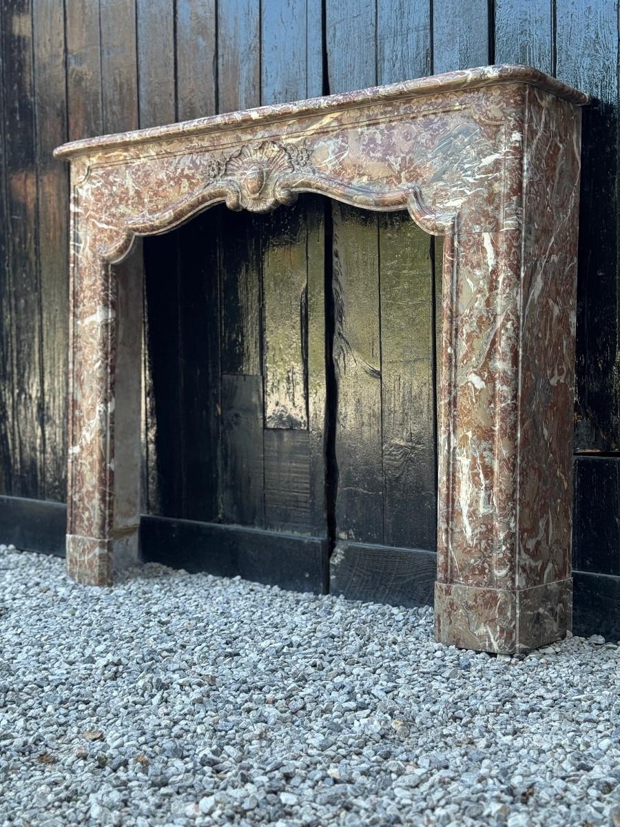 Marble Regency-style fireplace in Rance marble, 19th century For Sale