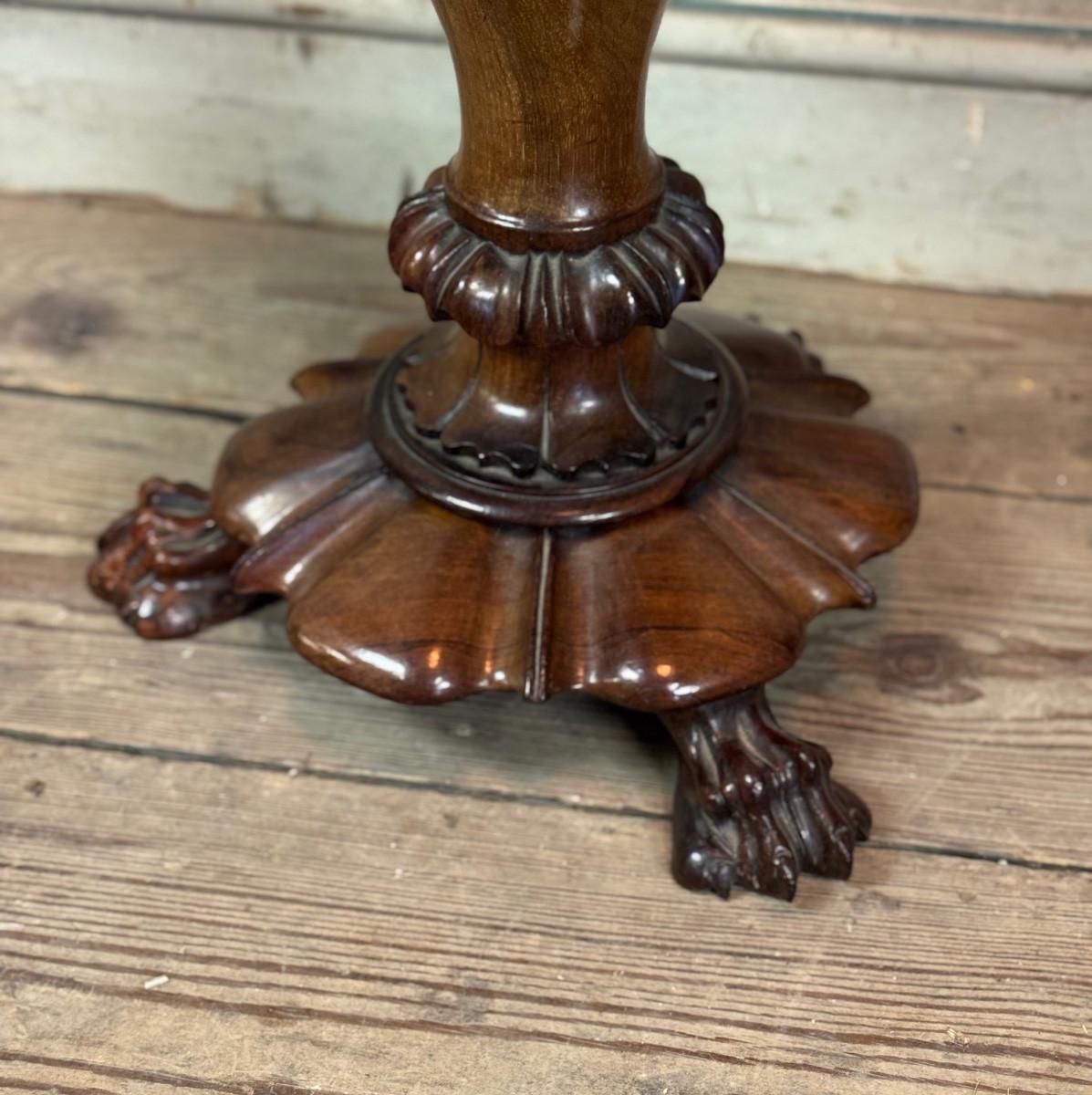 French Piano stool in carved walnut, circa 1880 For Sale