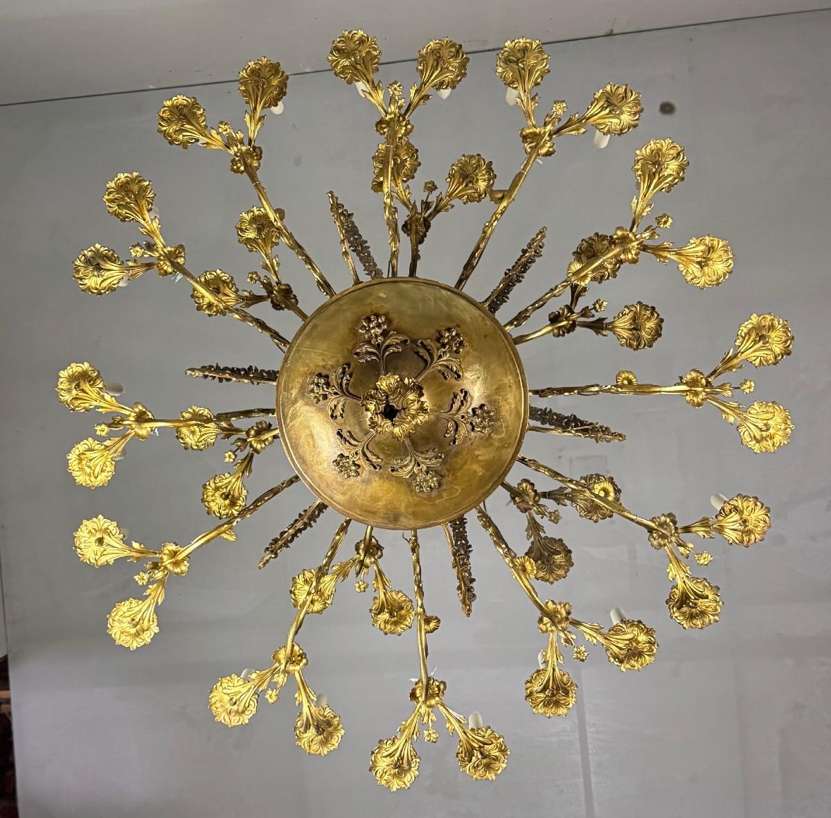 Large bronze chandelier, 36 light points, new wiring, circa 1880 For Sale 5