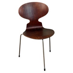 Arne Jacobsen für Fritz Hansen, „Ant“-Stuhl, Modell 3100, dreifüßig