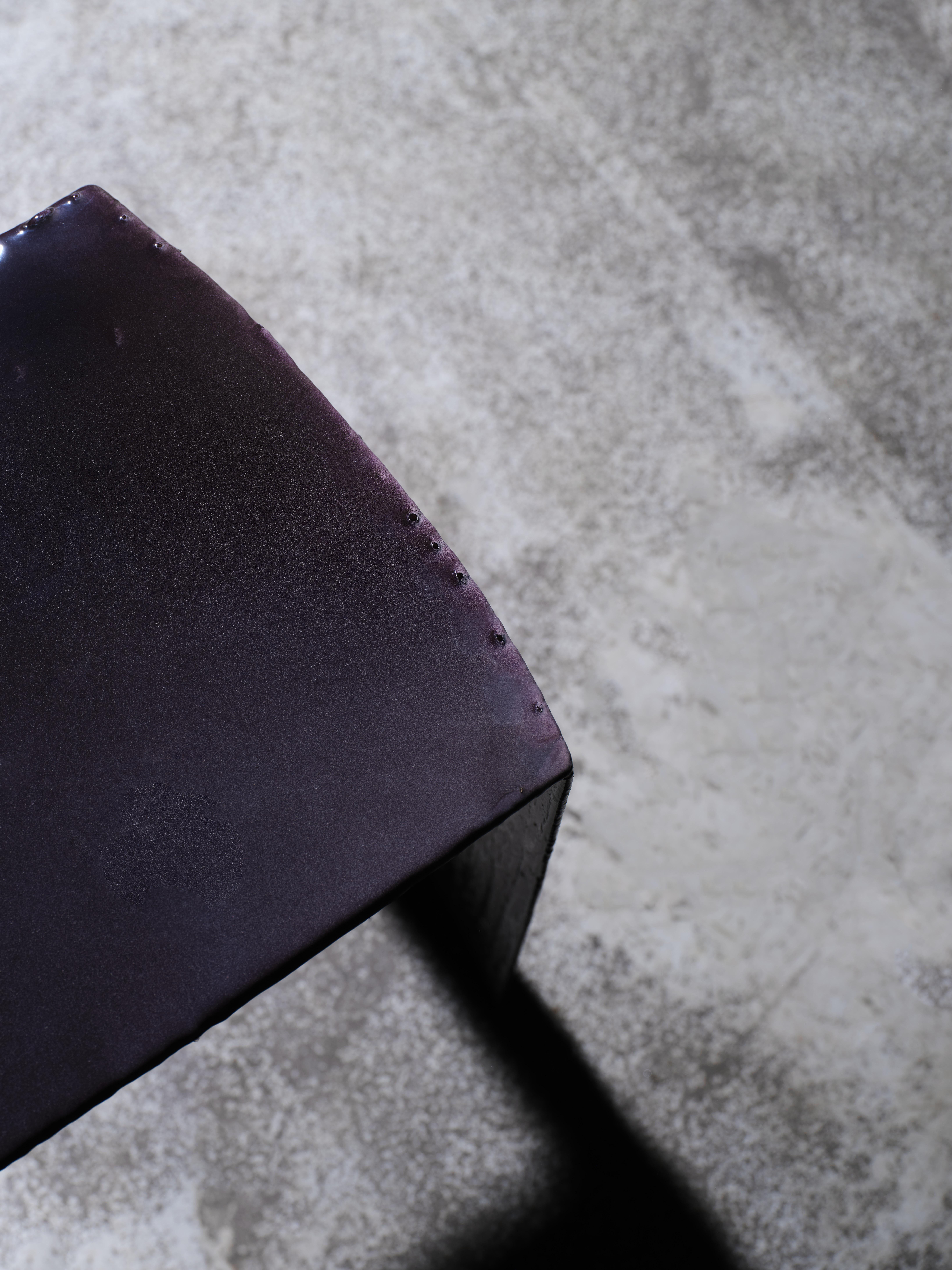 Sgabello contemporaneo unico nel suo genere Russian Violet In condizioni Nuovo in vendita a 1204, CH