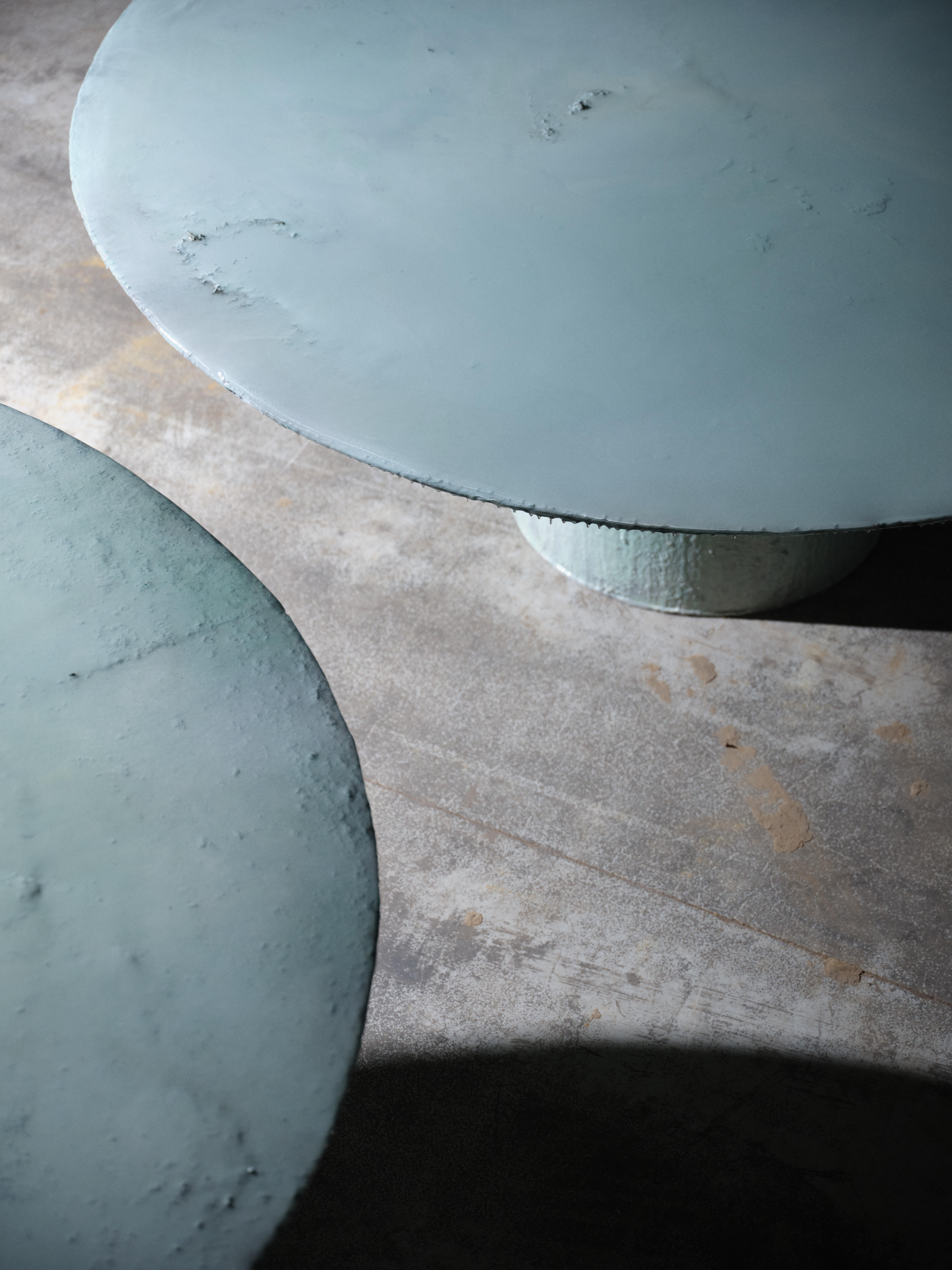 Table contemporaine unique Pacific Mist Table en vente 3