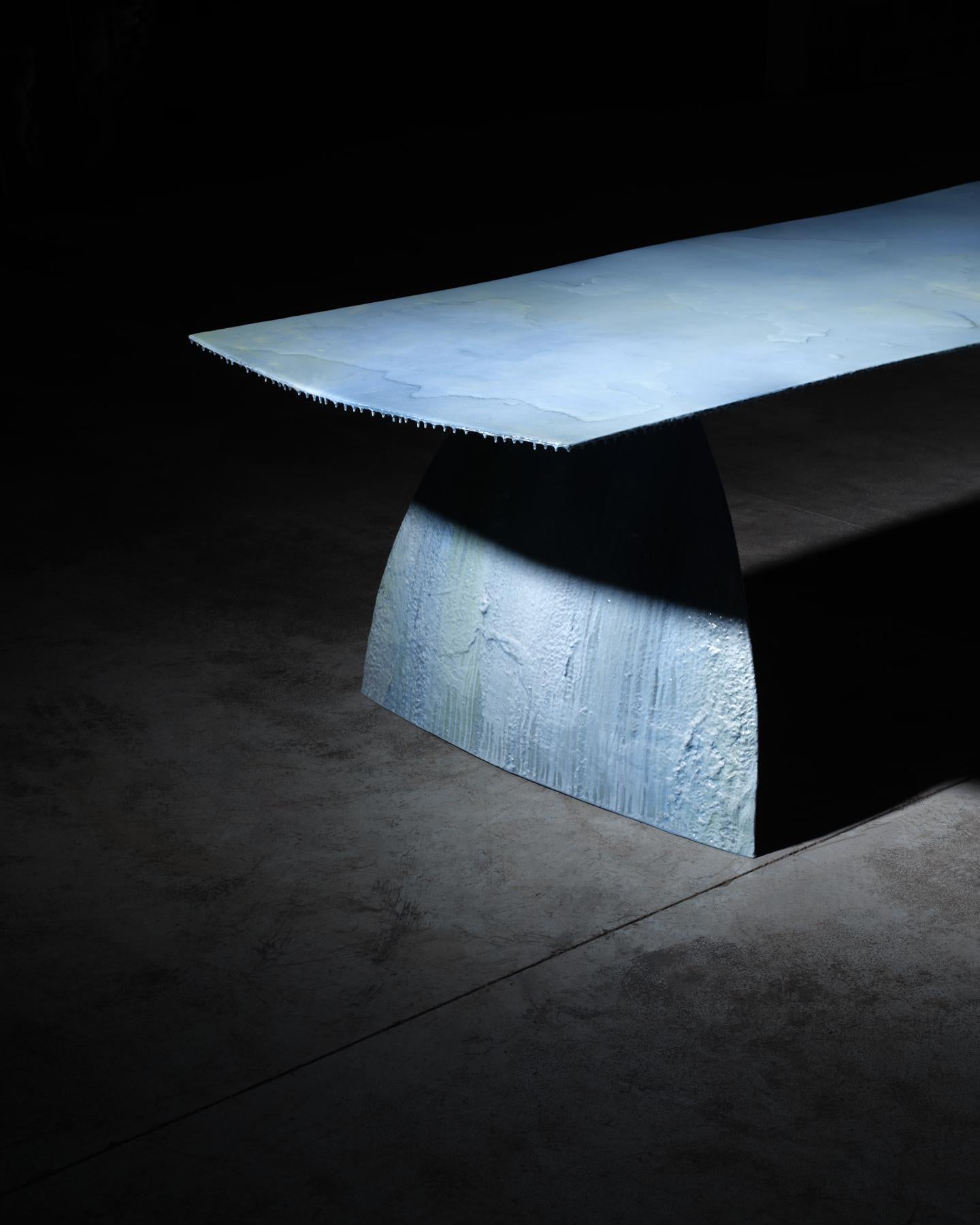 Table de salle à manger contemporaine unique en porcelaine Dawn Neuf - En vente à 1204, CH