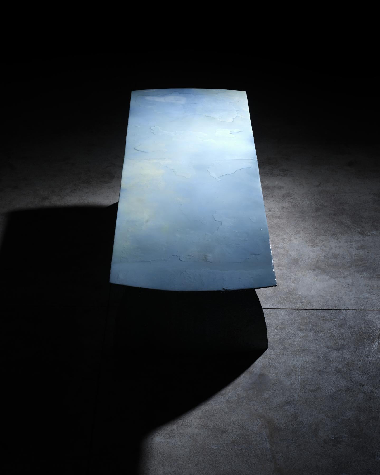 Table de salle à manger contemporaine unique en porcelaine Dawn en vente 2