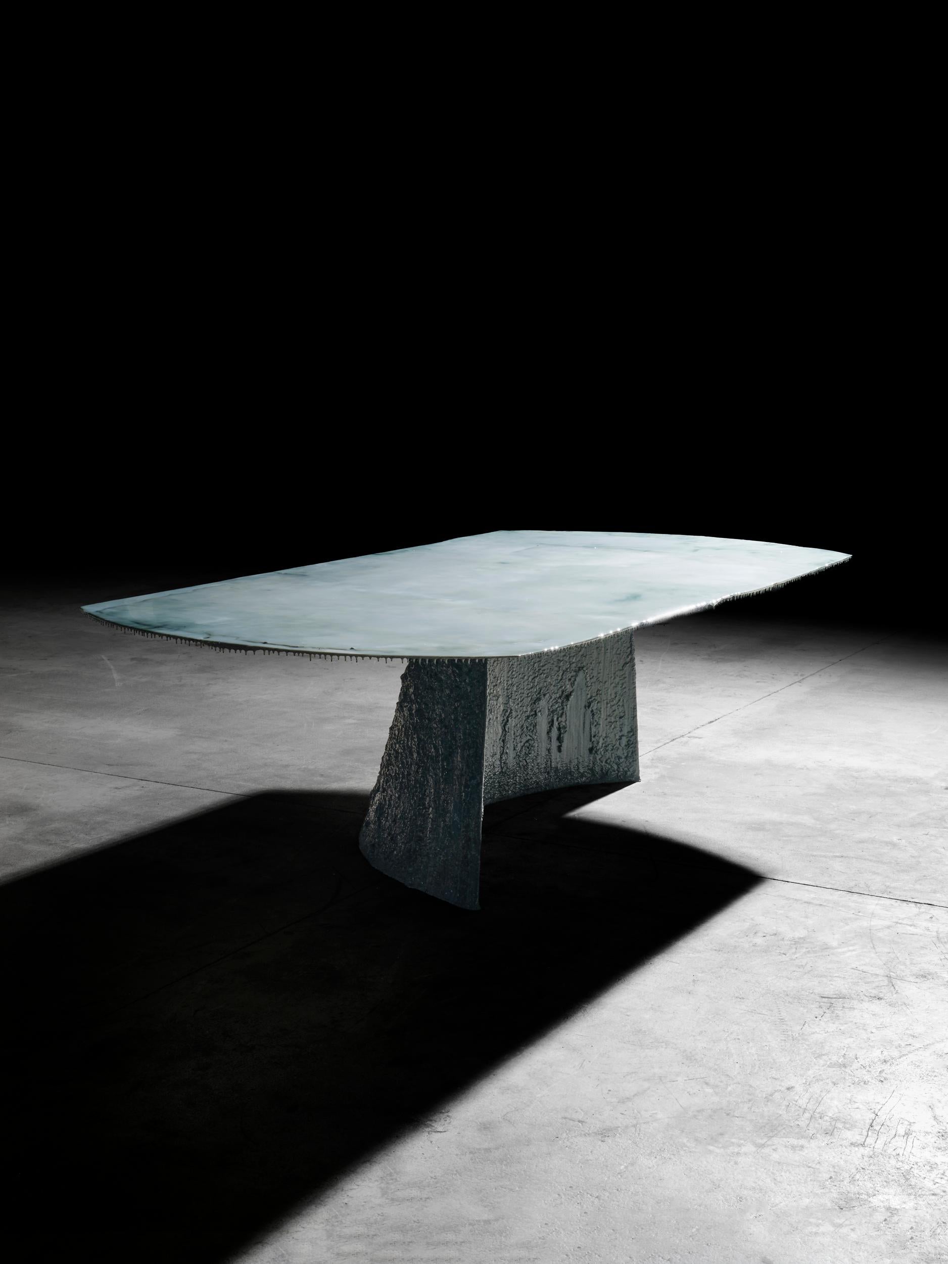 Fait main Table de salle à manger contemporaine unique Virgil Grove en vente