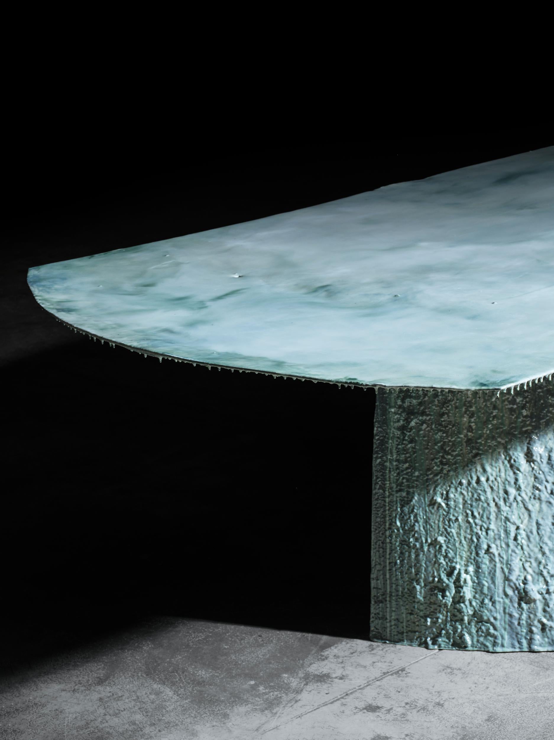 XXIe siècle et contemporain Table de salle à manger contemporaine unique Virgil Grove en vente