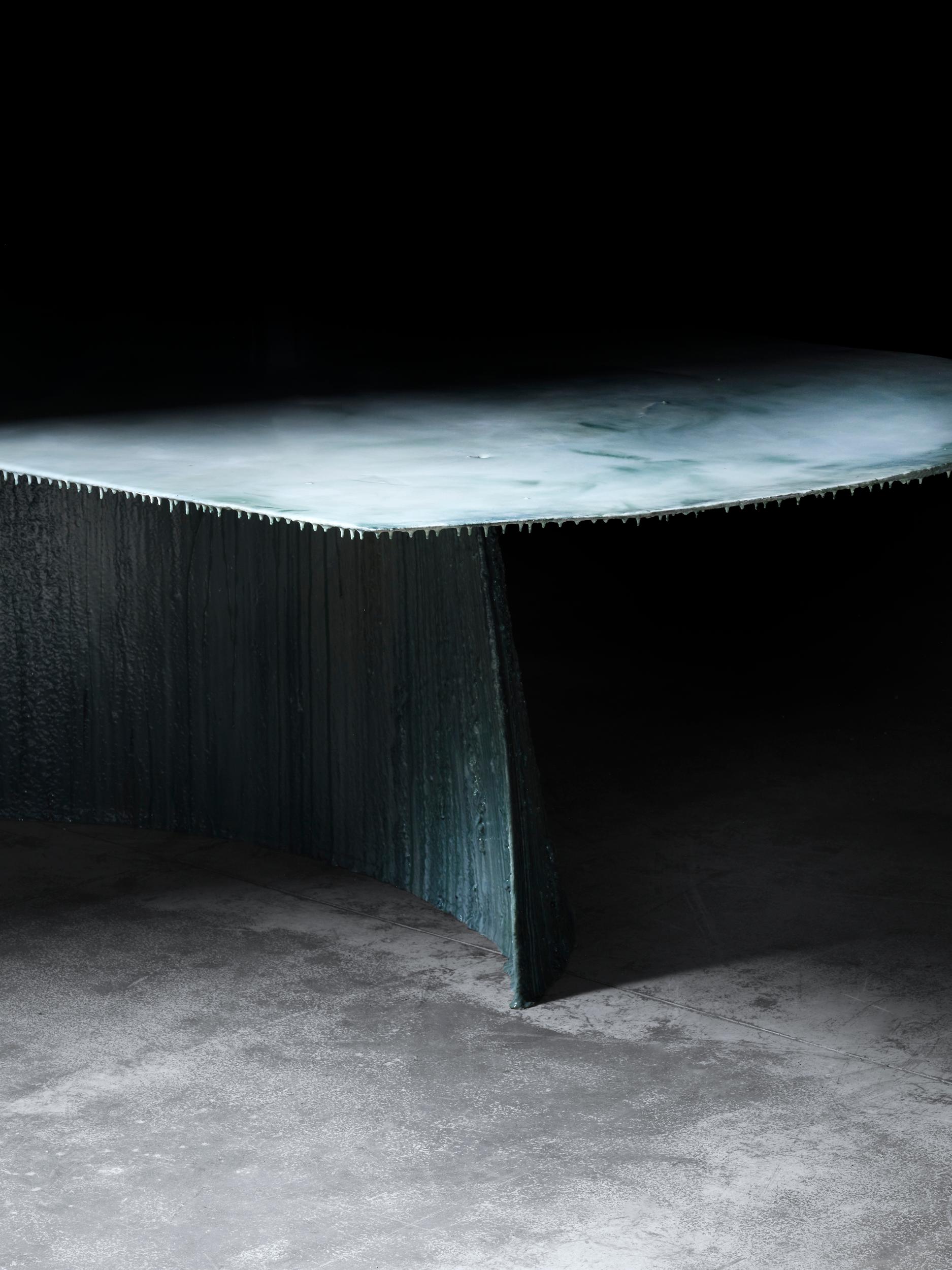 Table de salle à manger contemporaine unique Virgil Grove en vente 5